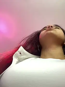 EmilyHarperr online show from 11/12/25, 11:32