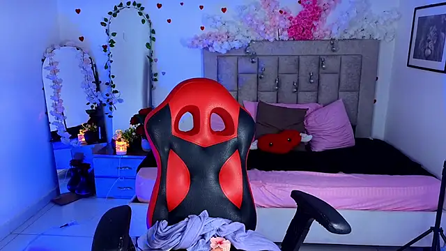 Isla rosee18 online show from 04/21/26, 01:42