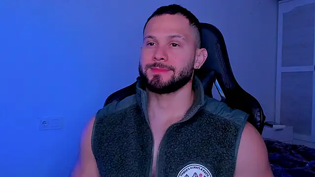 Snapshot of andrewcorey1 chatting on 10/02/25, 05:47 andrewcorey1 online show from 10/02/25, 05:47