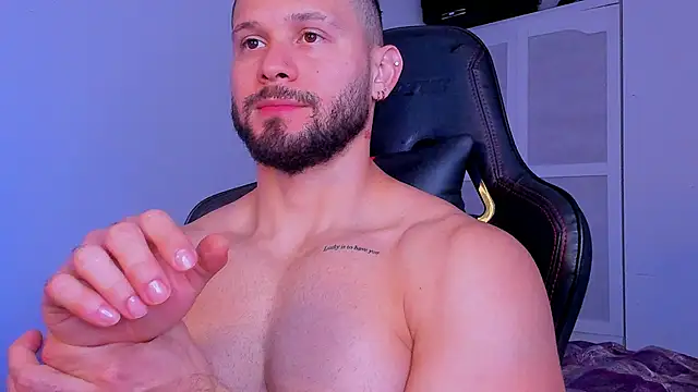 Snapshot of andrewcorey1 chatting on 10/03/25, 05:59 andrewcorey1 online show from 10/03/25, 05:59