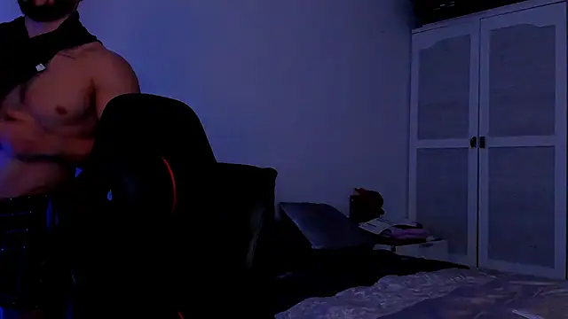 Snapshot of andrewcorey1 chatting on 10/08/25, 05:38 andrewcorey1 online show from 10/08/25, 05:38