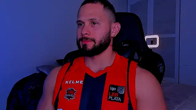 Snapshot of andrewcorey1 chatting on 10/20/25, 07:25 andrewcorey1 online show from 10/20/25, 07:25