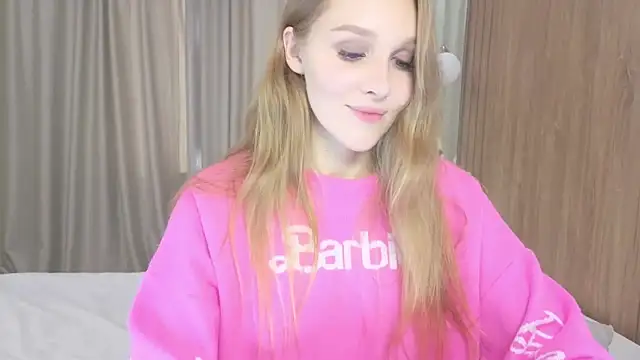 Snapshot of Brigitte_Bardot chatting on 09/29/25, 06:18 Brigitte Bardot online show from 09/29/25, 06:18