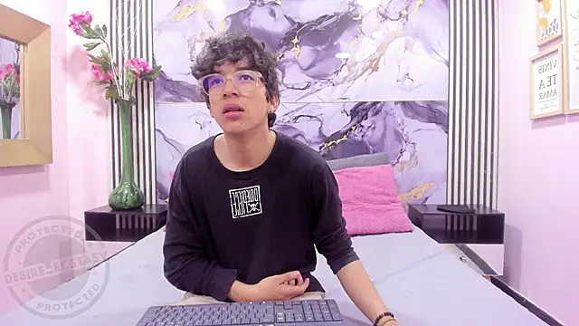 Desire Ecstasy online show from 10/12/25, 01:10