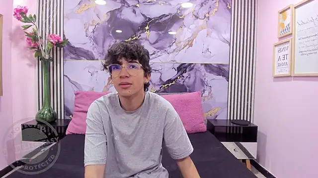 Desire Ecstasy online show from 10/13/25, 01:33