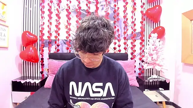 Desire Ecstasy online show from 02/15/26, 03:14