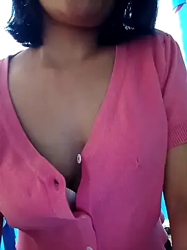 Thaohoa love online show from 11/18/25, 03:45