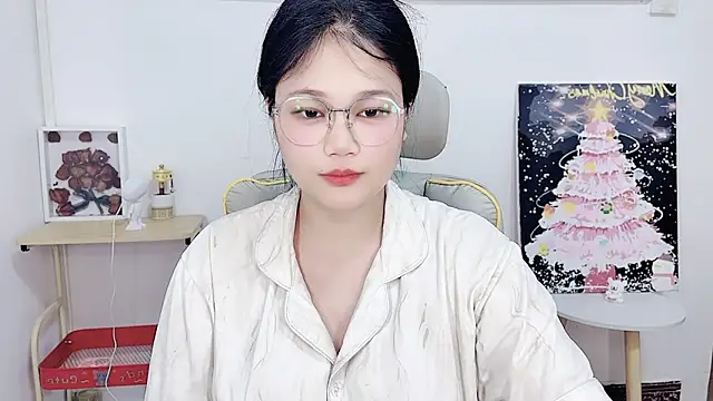 Snapshot of Dec-7758 chatting on 05/24/26, 07:13 Dec-7758 online show from 05/24/26, 07:13
