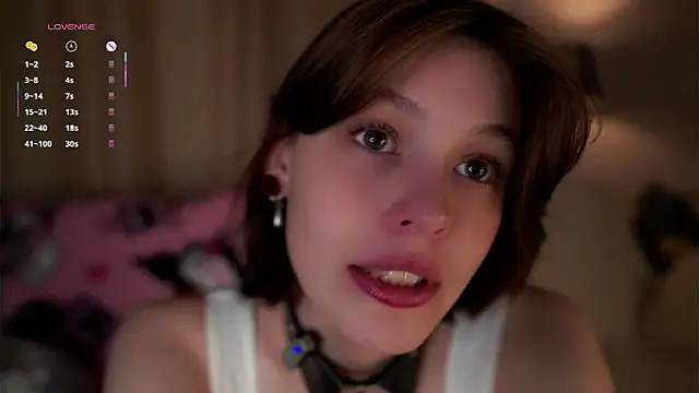 Snapshot of LurleneRamo chatting on 10/02/25, 01:23 LurleneRamo online show from 10/02/25, 01:23