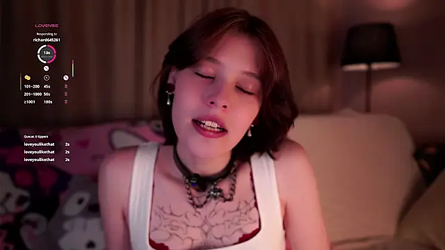 Snapshot of LurleneRamo chatting on 10/04/25, 01:14 LurleneRamo online show from 10/04/25, 01:14