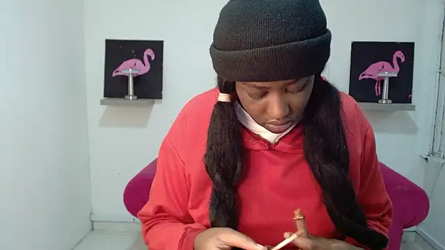 Snapshot of milykabombastik chatting on 10/03/25, 12:46 milykabombastik online show from 10/03/25, 12:46