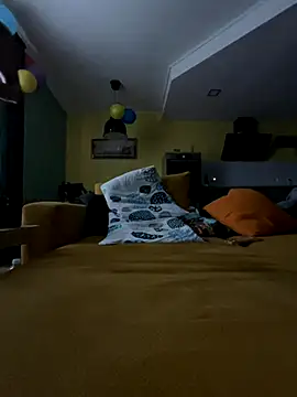 Snapshot of smint06 chatting on 09/10/25, 01:44 smint06 online show from 09/10/25, 01:44