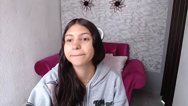 Evagirl69 online show from 03/17/26, 12:30