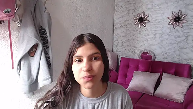 Snapshot of Evagirl69 chatting on 05/05/26, 12:24 Evagirl69 online show from 05/05/26, 12:24