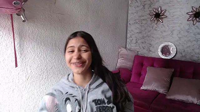 Snapshot of Evagirl69 chatting on 05/19/26, 12:22 Evagirl69 online show from 05/19/26, 12:22