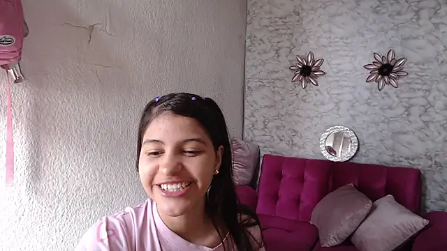 Snapshot of Evagirl69 chatting on 06/02/26, 12:18 Evagirl69 online show from 06/02/26, 12:18