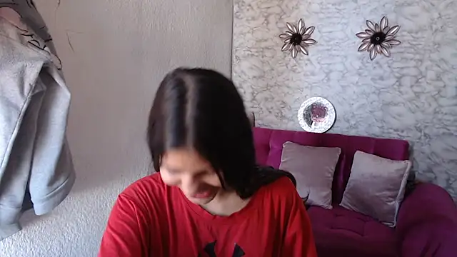 Snapshot of Evagirl69 chatting on 06/11/26, 12:25 Evagirl69 online show from 06/11/26, 12:25