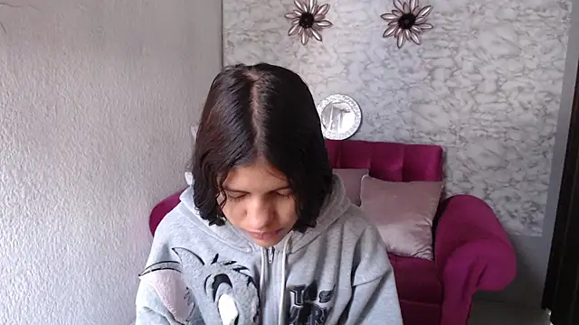Snapshot of Evagirl69 chatting on 06/26/26, 12:20 Evagirl69 online show from 06/26/26, 12:20