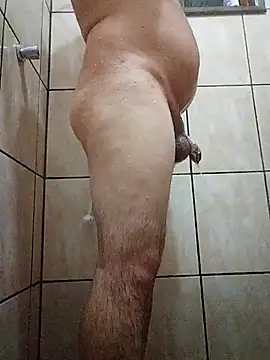 Snapshot of branquinho3 chatting on 10/15/25, 02:33 branquinho3 online show from 10/15/25, 02:33