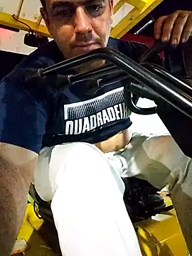 Snapshot of branquinho3 chatting on 11/29/25, 01:19 branquinho3 online show from 11/29/25, 01:19