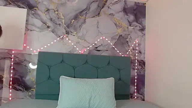 Vickysweeeettt online show from 09/17/25, 07:48