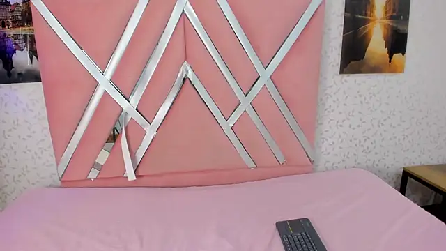 scarletross  online show from 03/18/26, 02:42