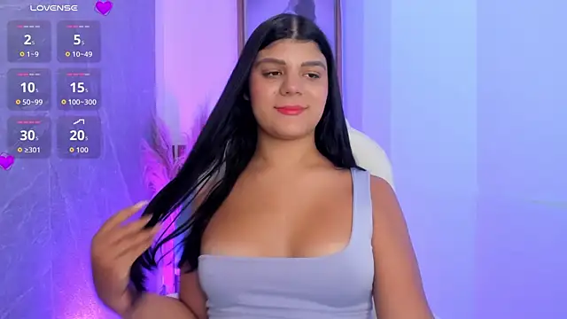 Snapshot of PauliinaBelle_ chatting on 06/17/26, 01:56 PauliinaBelle online show from 06/17/26, 01:56