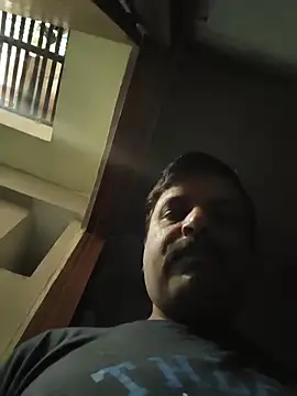 vardh033 online show from 11/13/25, 08:02