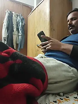 vardh033 online show from 11/29/25, 03:15