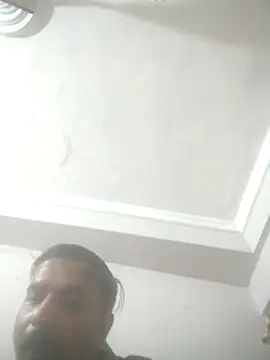 vardh033 online show from 12/15/25, 11:36