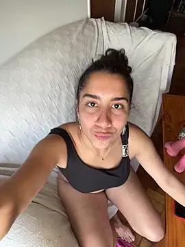 Snapshot of Souphicherry chatting on 01/13/26, 10:04 Souphicherry online show from 01/13/26, 10:04