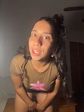 Snapshot of Souphicherry chatting on 03/06/26, 04:42 Souphicherry online show from 03/06/26, 04:42