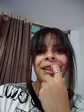 MiaCollinssx online show from 11/15/25, 11:07