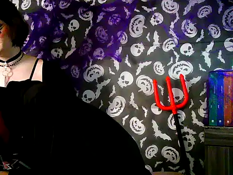 aMinshy online show from 10/31/25, 05:03