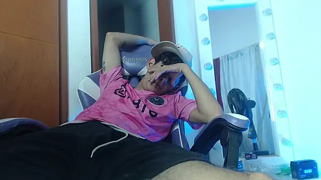 x killuaa x online show from 10/08/25, 04:21