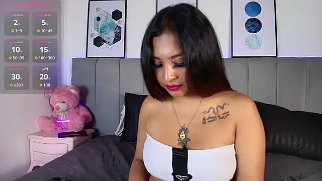 Snapshot of Naiaa_Cruz chatting on 10/11/25, 07:23 Naiaa Cruz online show from 10/11/25, 07:23