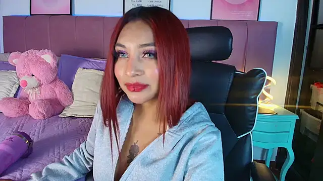 Naiaa Cruz online show from 02/14/26, 06:48