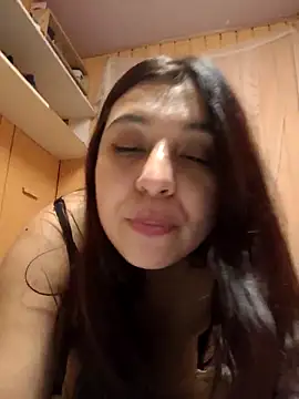 caronicole77 online show from 04/22/26, 05:43