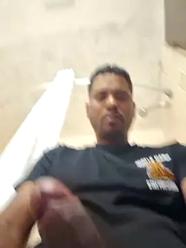 Snapshot of Danypeluche chatting on 10/04/25, 04:21 Danypeluche online show from 10/04/25, 04:21