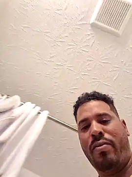 Snapshot of Danypeluche chatting on 10/30/25, 03:52 Danypeluche online show from 10/30/25, 03:52