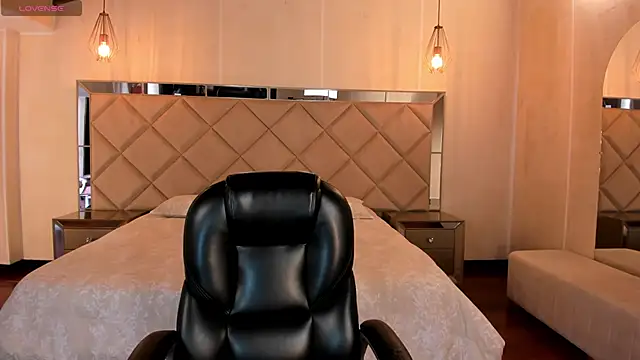 TiffannySins online show from 02/28/26, 06:53