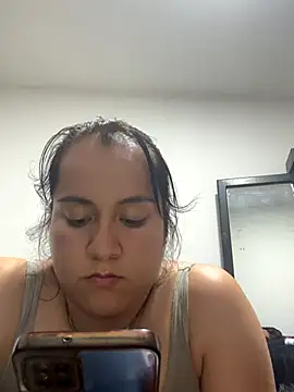 Snapshot of Leonis_0 chatting on 10/15/25, 03:06 Leonis 0 online show from 10/15/25, 03:06