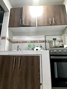 evelyn 1702 online show from 10/25/25, 03:36