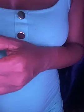 Snapshot of Rozanna_here chatting on 10/02/25, 02:35 Rozanna here online show from 10/02/25, 02:35