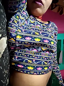 Snapshot of Monika_thakurr chatting on 04/28/26, 07:24 Monika thakurr online show from 04/28/26, 07:24