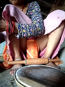 Snapshot of Monika_thakurr chatting on 06/14/26, 02:24 Monika thakurr online show from 06/14/26, 02:24