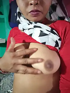 Snapshot of Monika_thakurr chatting on 07/20/26, 01:13 Monika thakurr online show from 07/20/26, 01:13