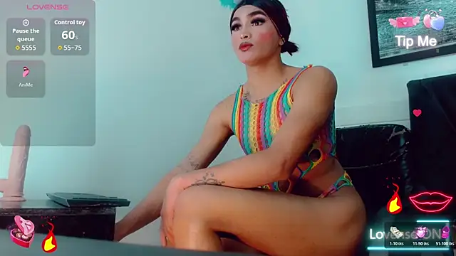 Snapshot of Natasha_clifford chatting on 11/22/25, 11:42 Natasha clifford online show from 11/22/25, 11:42