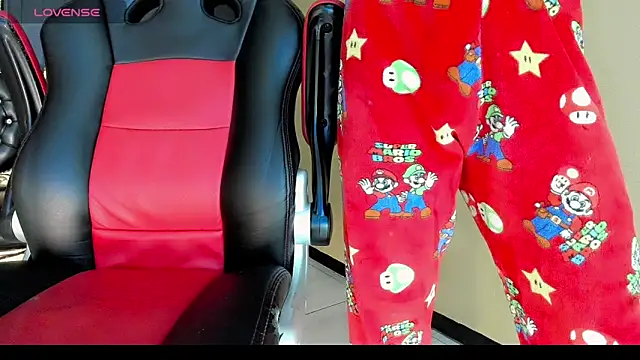 Snapshot of Natasha_clifford chatting on 12/02/25, 07:09 Natasha clifford online show from 12/02/25, 07:09