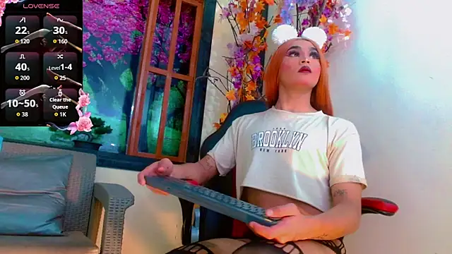 Snapshot of Natasha_clifford chatting on 12/18/25, 07:31 Natasha clifford online show from 12/18/25, 07:31